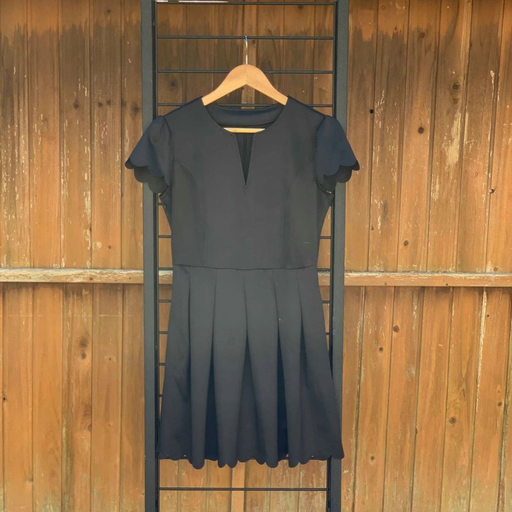 Wired V Neck pleated black dress